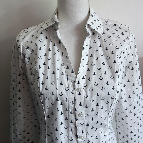 Express • The Essential Shirt White Navy Anchor Pattern Blouse - Picture 2 of 5